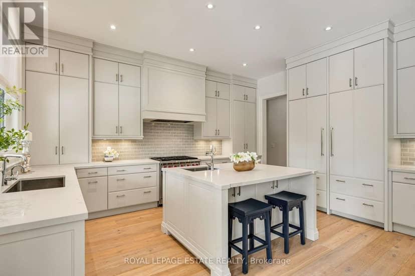 412 Saville Crescent — photo 11 of 40