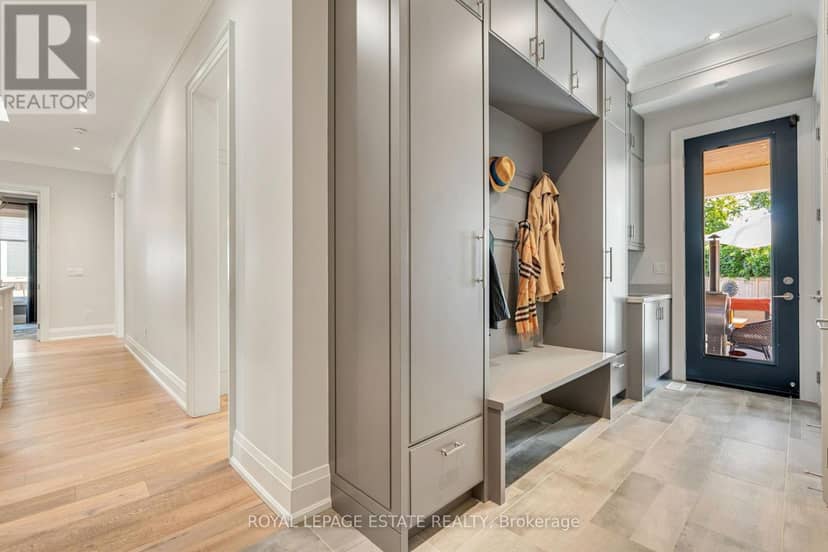412 Saville Crescent — photo 18 of 40