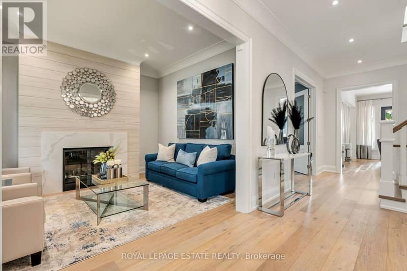 412 Saville Crescent — photo 5 of 40