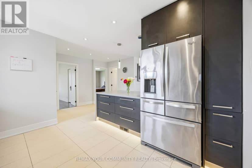34 Walwyn Avenue — photo 13 of 40