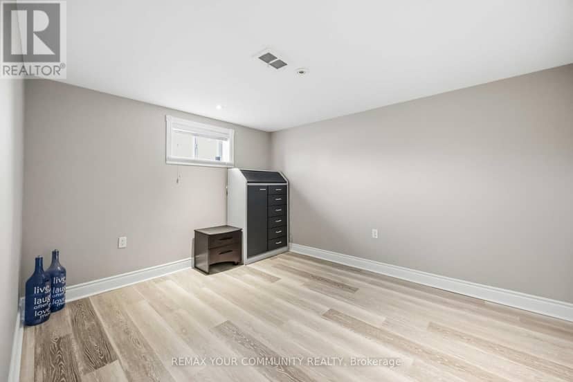 34 Walwyn Avenue — photo 30 of 40