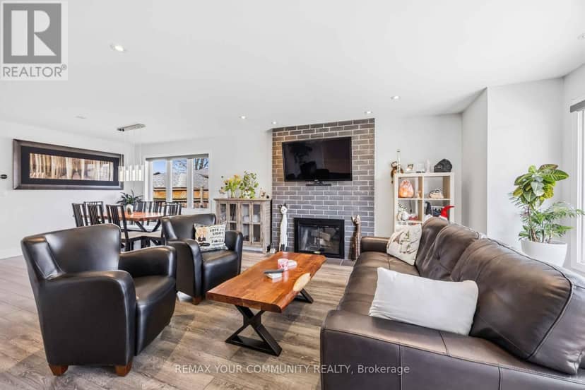 34 Walwyn Avenue, Toronto, photo 7
