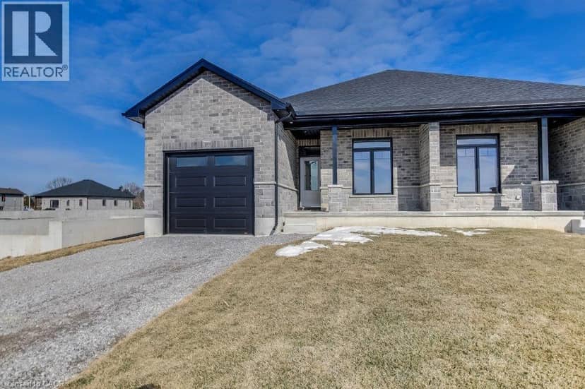 381 ARGYLE Avenue — photo 1 of 27