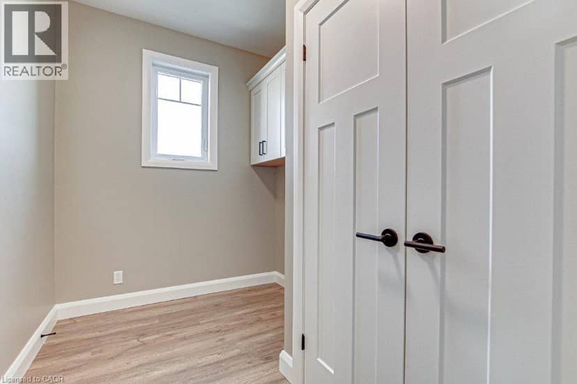 383 ARGYLE Avenue — photo 4 of 26