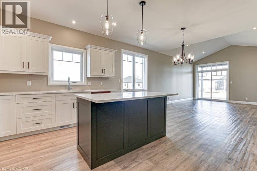 383 ARGYLE Avenue — photo 7 of 26