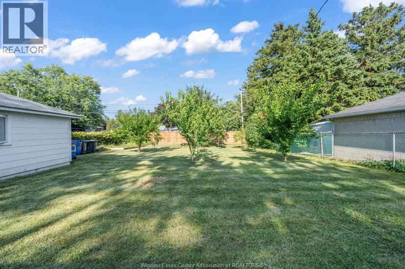 3226 Woodlawn Avenue — photo 29 of 29