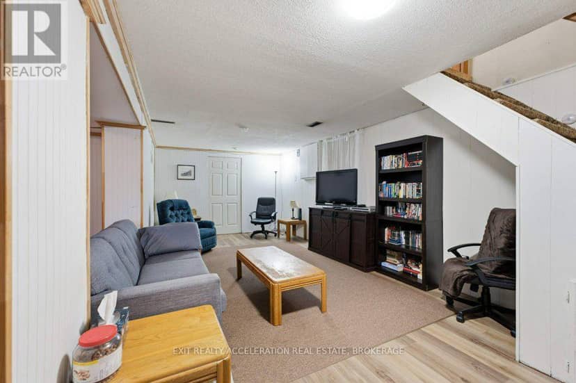 210 Union Street — photo 22 of 36