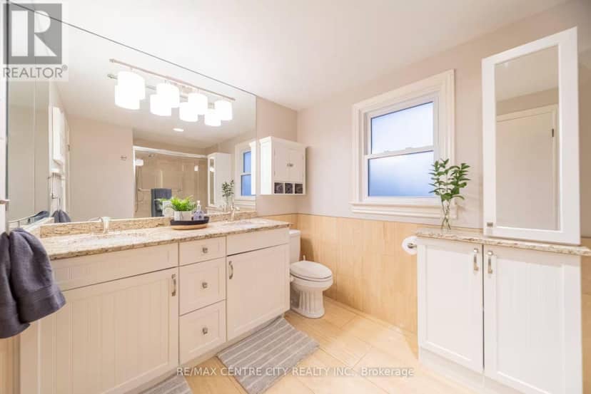 568 Nottinghill Road — photo 17 of 26