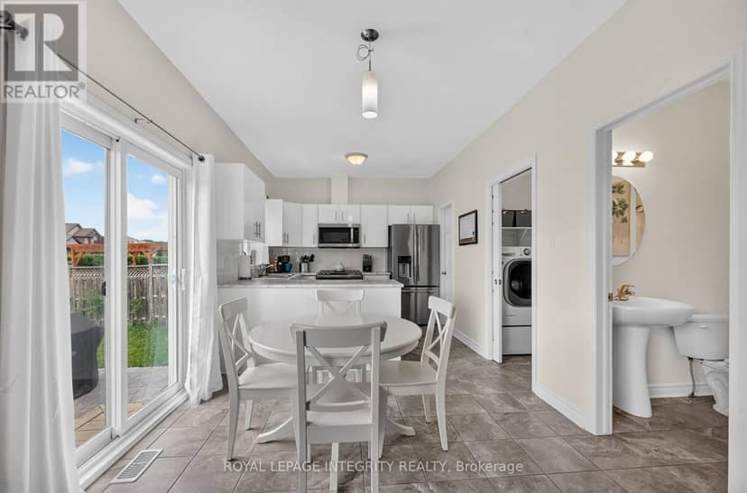 129 Dorina Sarazin Crescent — photo 15 of 40