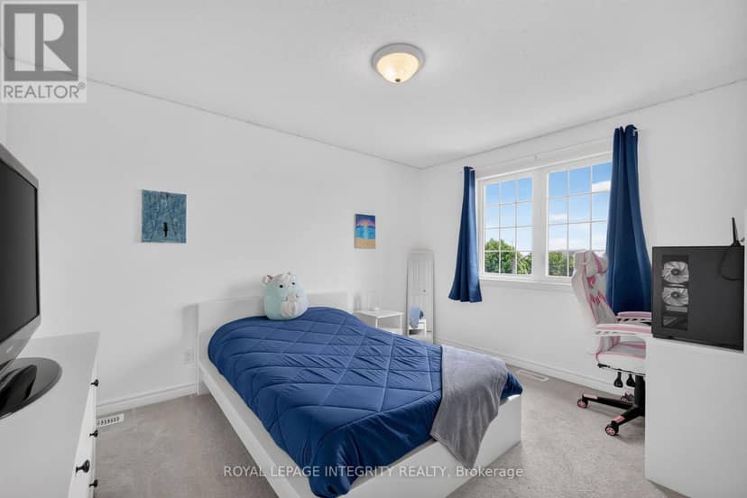 129 Dorina Sarazin Crescent — photo 30 of 40