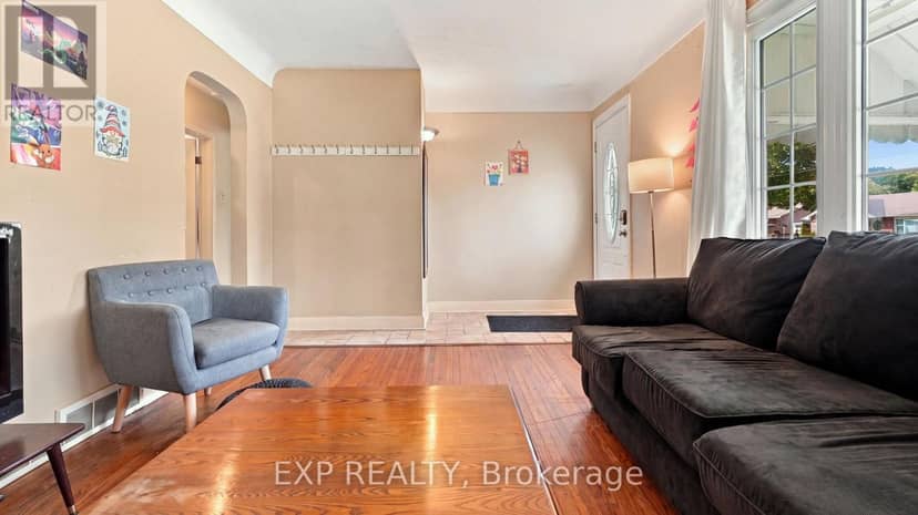 123 Jacobson Avenue — photo 7 of 33