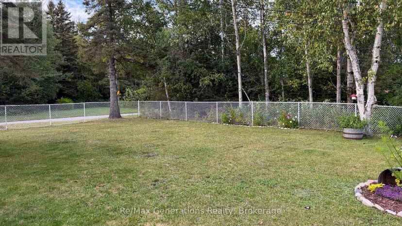 2 Cavanaugh Crescent S — photo 32 of 33
