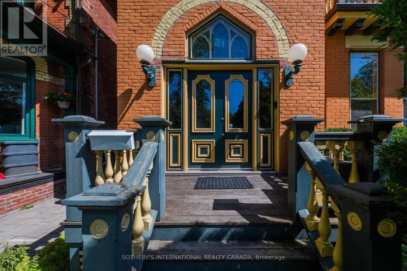 21 Rose Avenue — photo 2 of 40