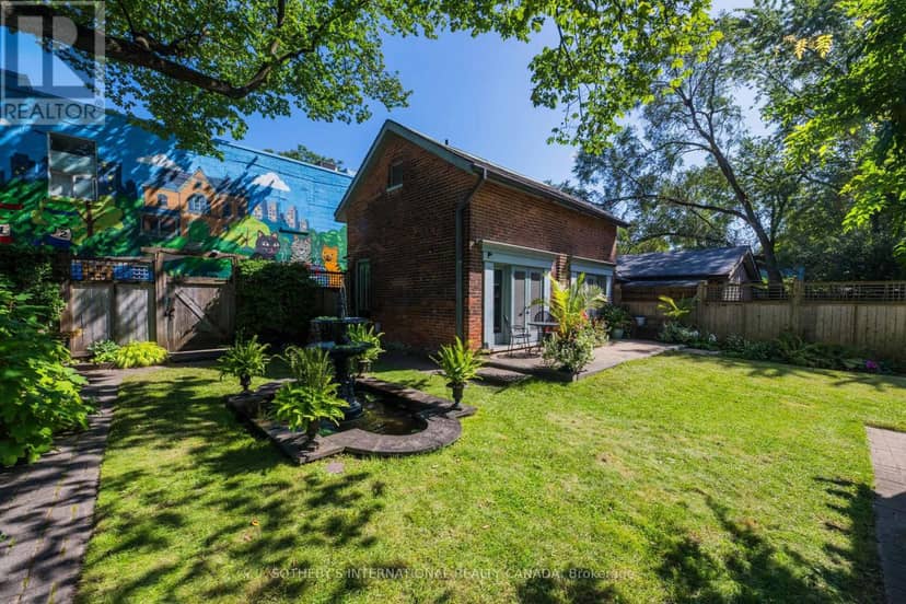 21 Rose Avenue — photo 20 of 40