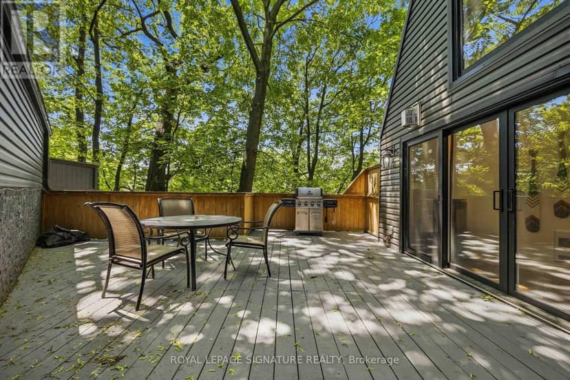 7 - 2366 Queen Street E — photo 32 of 38