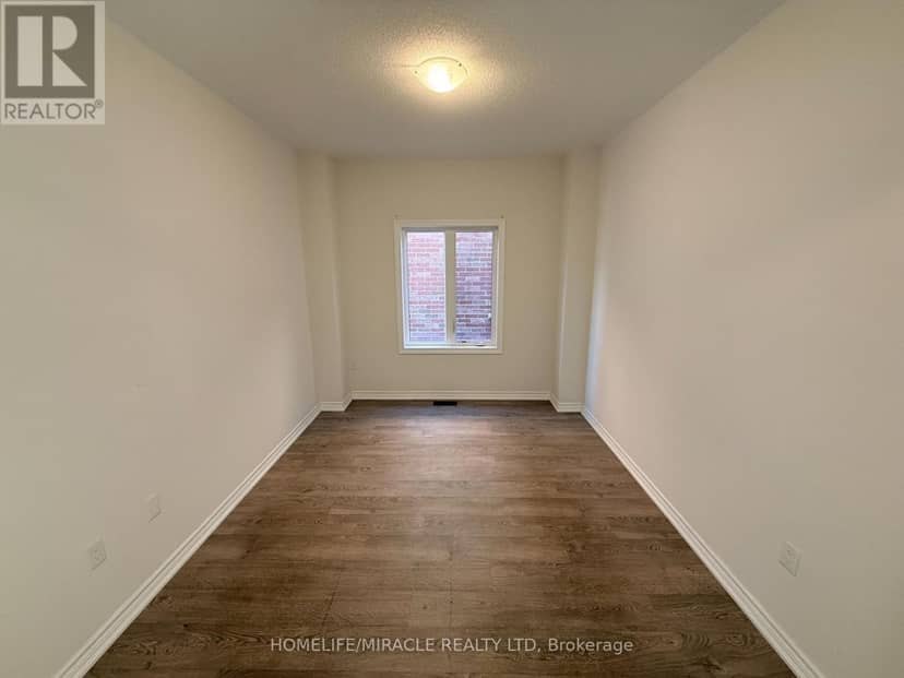 166 Crombie Street — photo 8 of 31