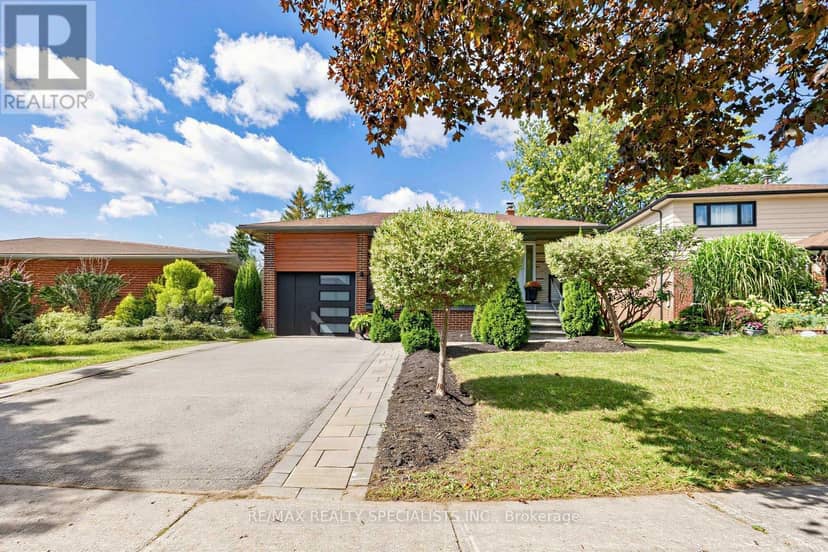 16 Langevin Crescent, Toronto, photo 2