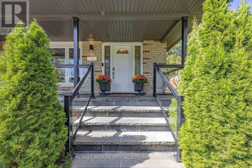 16 Langevin Crescent, Toronto, photo 4
