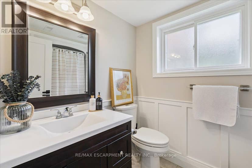 755 Parker Crescent — photo 34 of 40