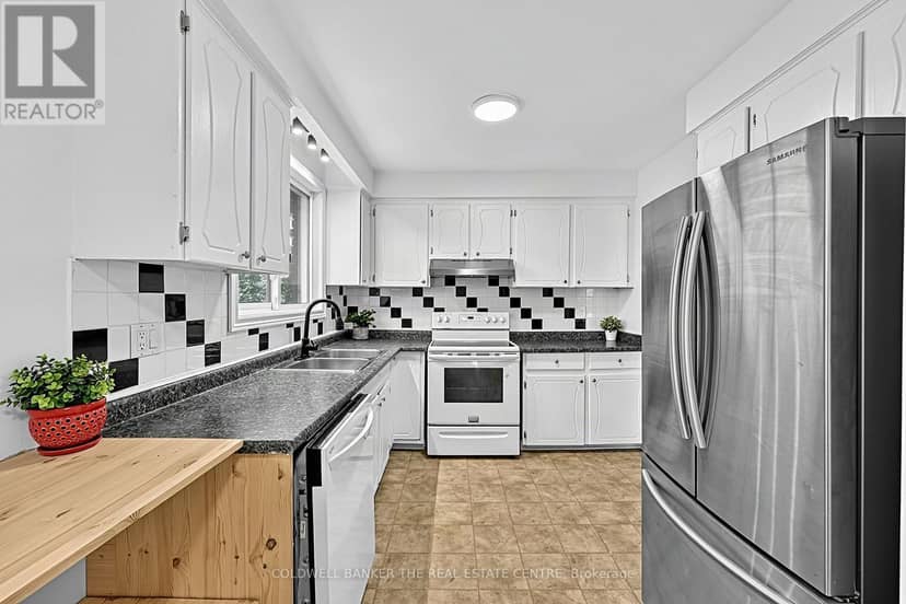 39 Highcroft Road — photo 8 of 30