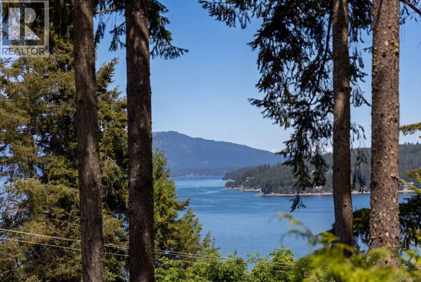 7084 Willis Point Rd, Central Saanich