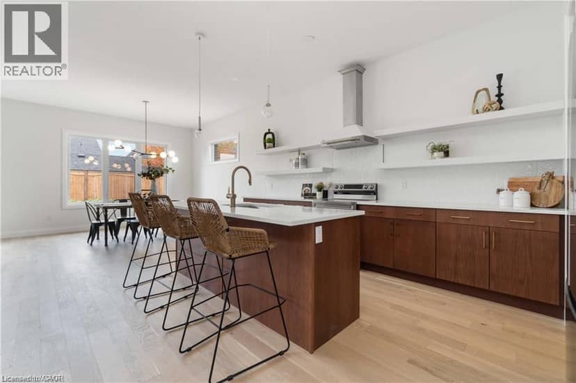 613 SWEETBAY Crescent — photo 14 of 19
