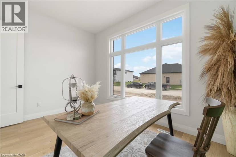 613 SWEETBAY Crescent — photo 16 of 19