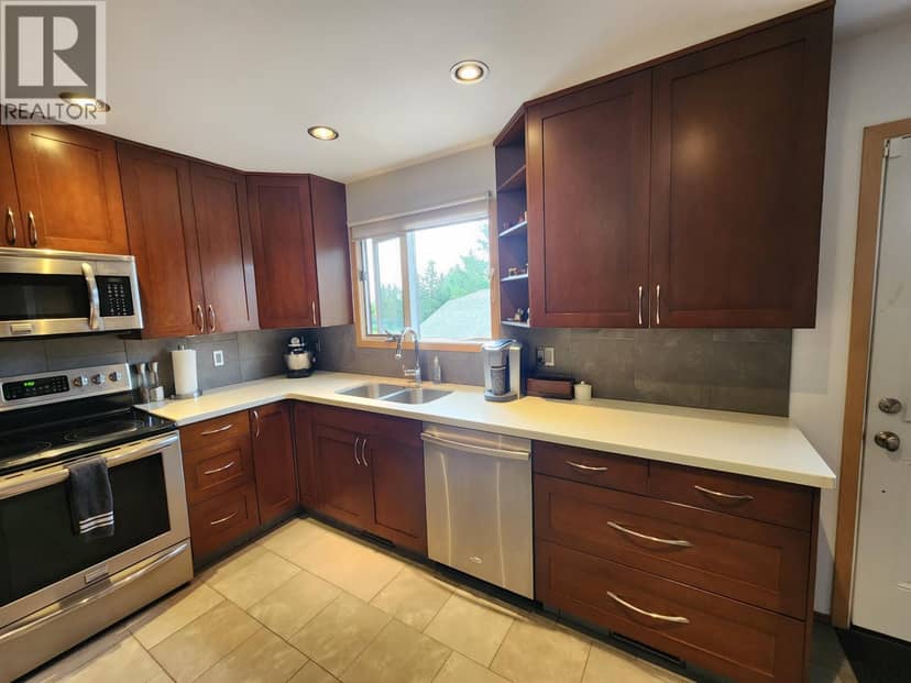3696 ROSIA ROAD, Prince George, photo 3