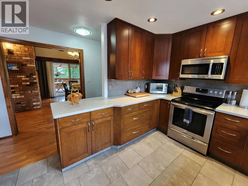 3696 ROSIA ROAD, Prince George, photo 4