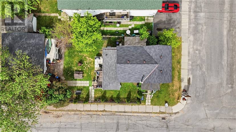435 CLINTON Avenue — photo 20 of 20