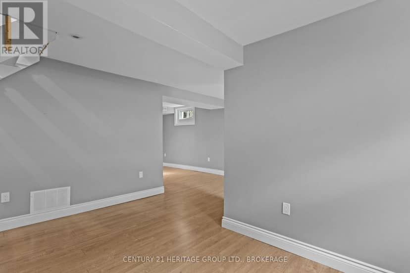 306 Glengarry Road — photo 29 of 40