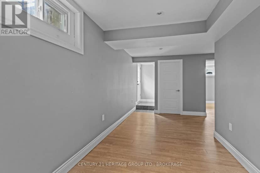 306 Glengarry Road — photo 31 of 40