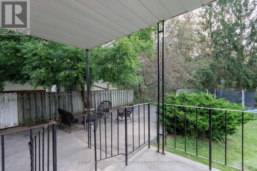 306 Glengarry Road — photo 37 of 40