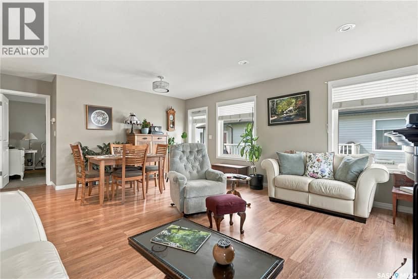 23 547 East Hampton BOULEVARD — photo 10 of 40