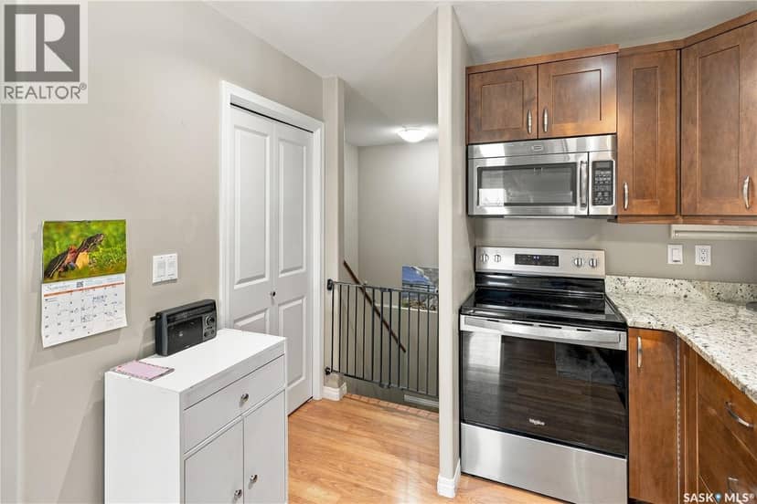 23 547 East Hampton BOULEVARD — photo 16 of 40