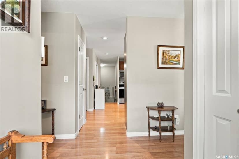 23 547 East Hampton BOULEVARD — photo 18 of 40