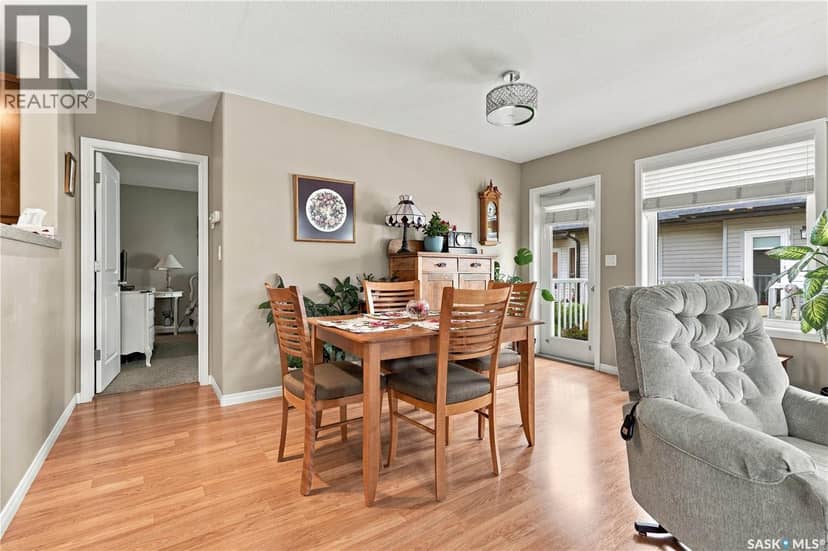23 547 East Hampton BOULEVARD — photo 20 of 40