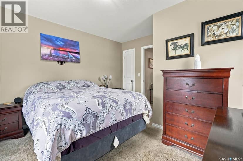 23 547 East Hampton BOULEVARD — photo 29 of 40