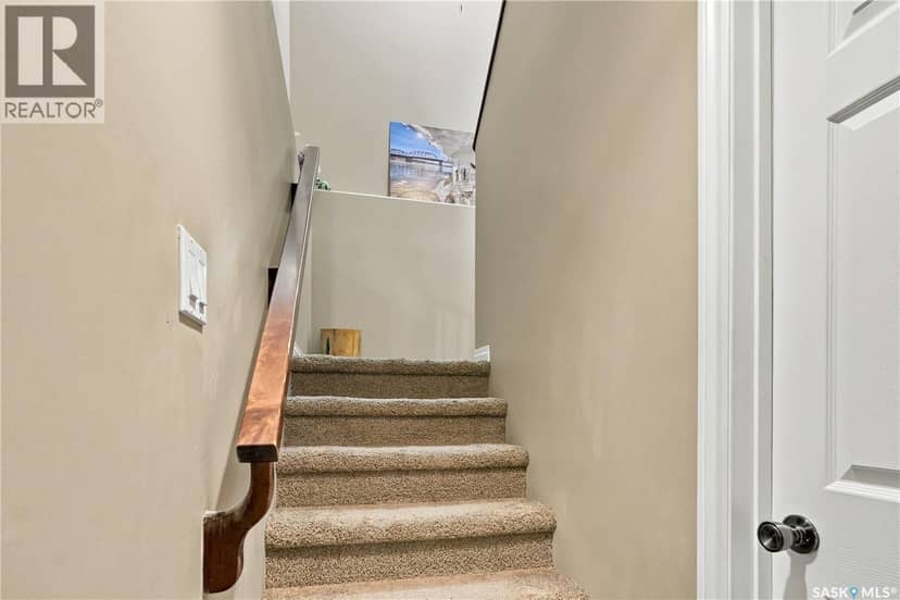 23 547 East Hampton BOULEVARD — photo 31 of 40