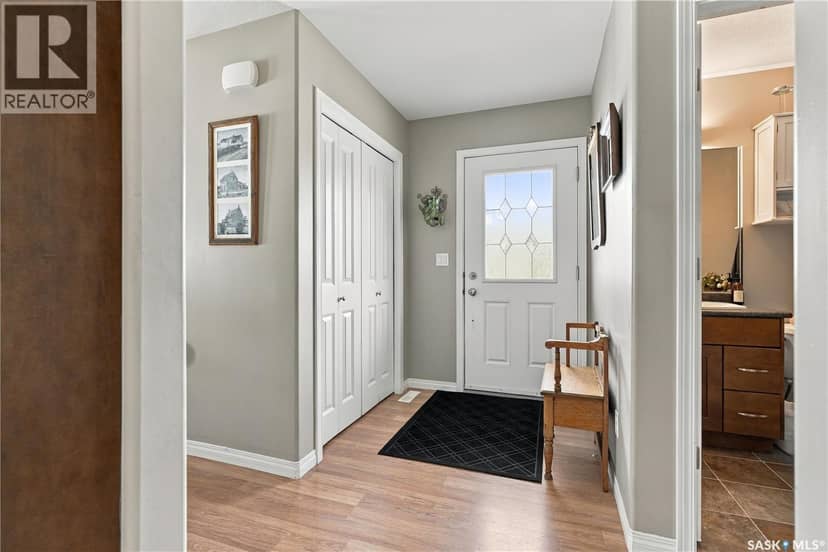 23 547 East Hampton BOULEVARD — photo 6 of 40