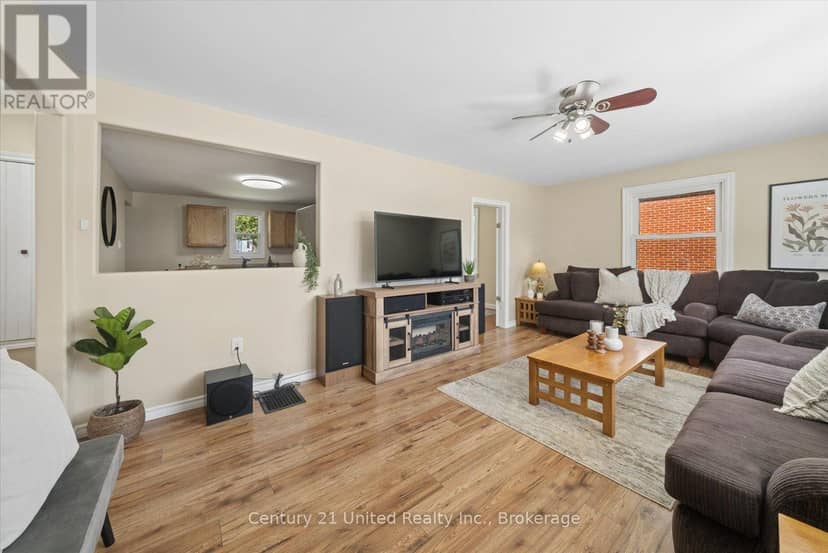 584 Wolfe Street — photo 10 of 32