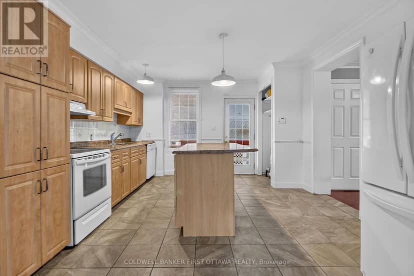 9 Maud Street — photo 6 of 23