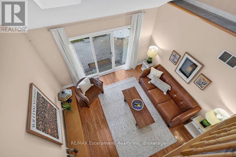 1175 Bellview Crescent — photo 17 of 40
