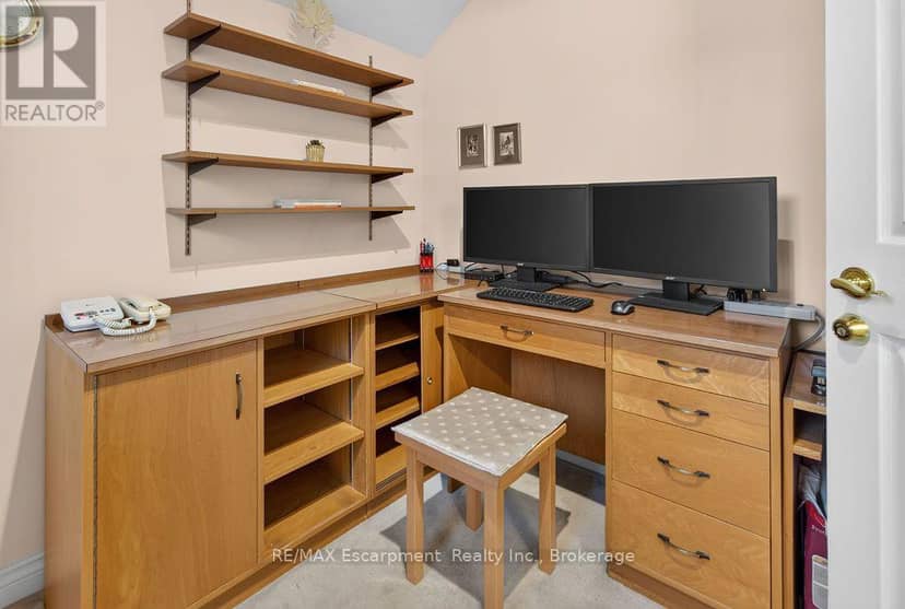 1175 Bellview Crescent — photo 35 of 40