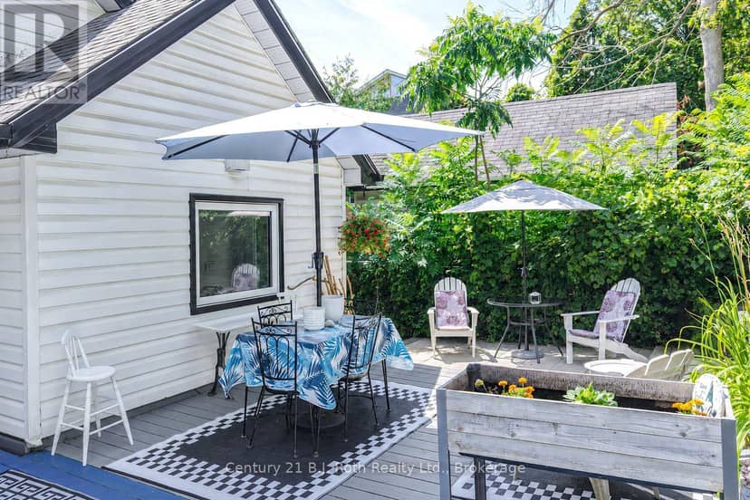 8 Dunn Avenue — photo 11 of 40