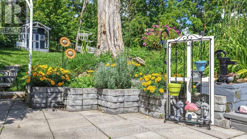 8 Dunn Avenue — photo 14 of 40