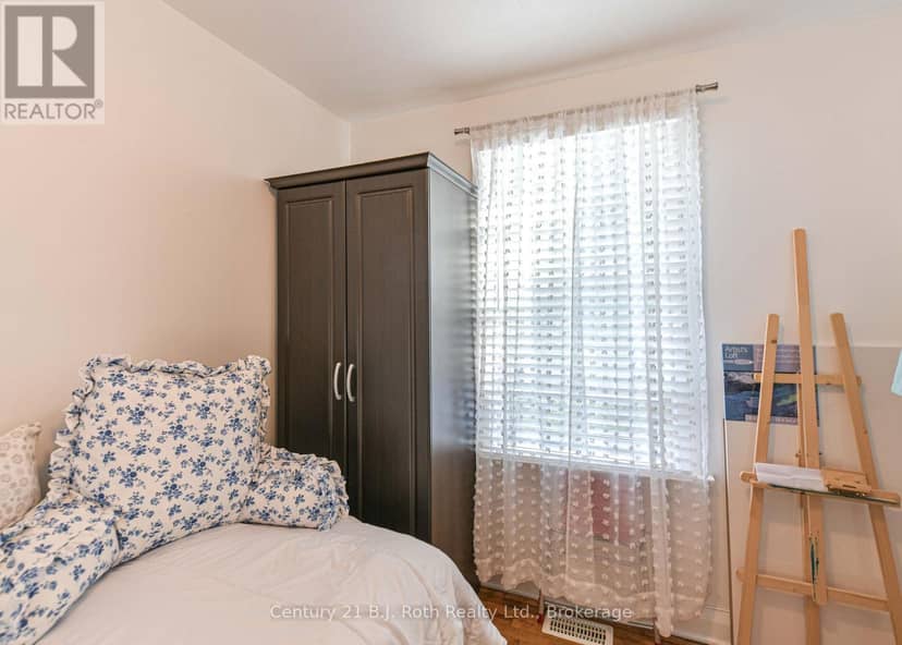 8 Dunn Avenue — photo 29 of 40