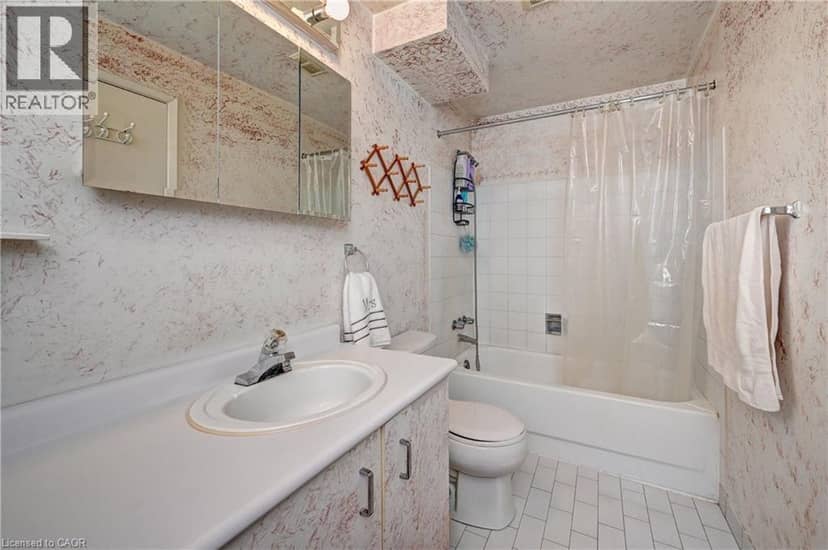 30 BLUE SPRINGS Drive Unit# 305 — photo 33 of 40