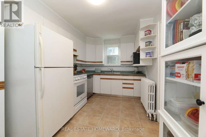 1 Pinegrove Avenue — photo 11 of 30
