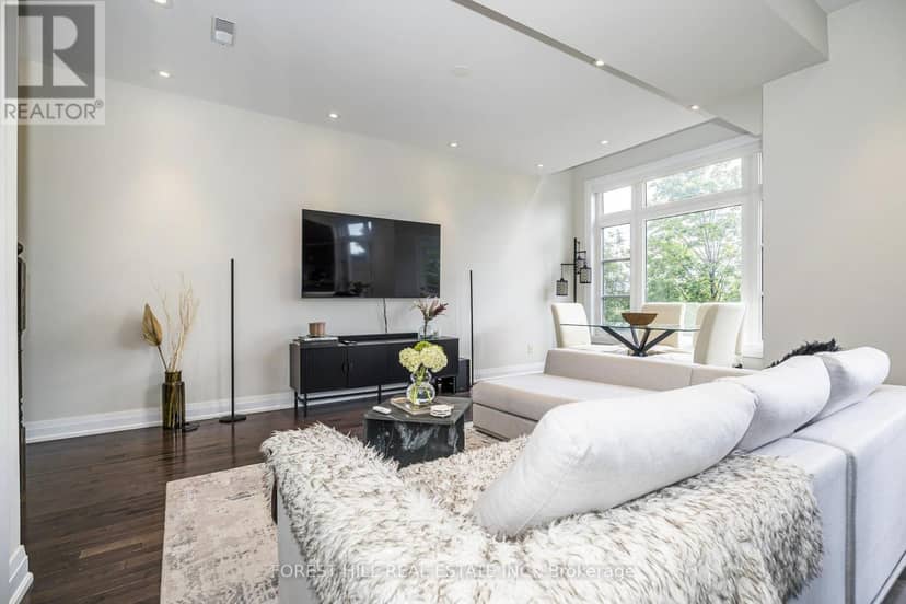 28 - 8169 Kipling Avenue, Vaughan, photo 4